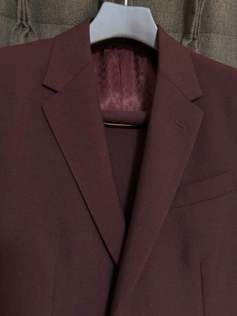【GUCCI 】メンズ スーツ赤(上下) 美品