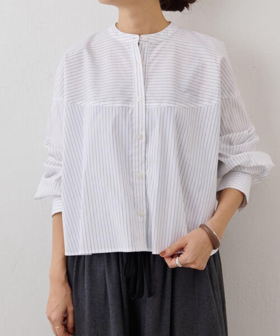 ビアズリー　フレアクロップドシャツ　ホワイト　ストライプ　白　BEARDSLEY