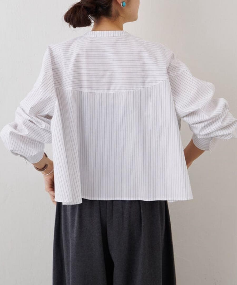 ビアズリー　フレアクロップドシャツ　ホワイト　ストライプ　白　BEARDSLEY