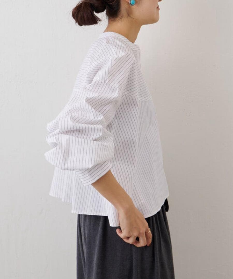 ビアズリー　フレアクロップドシャツ　ホワイト　ストライプ　白　BEARDSLEY