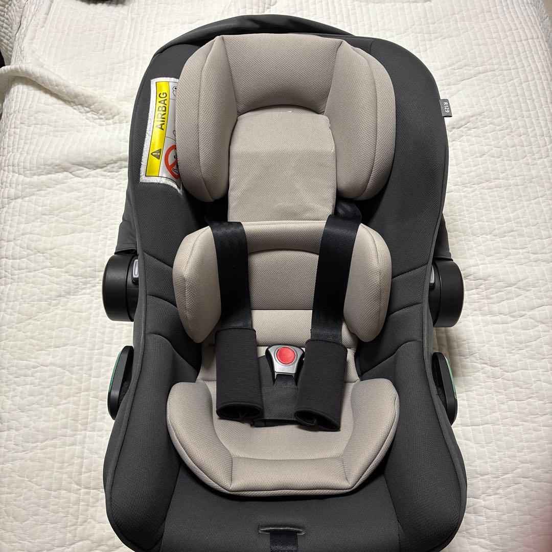 アップリカ　 エアキャリーAB　新生児　ベビーシート　トラベルシステム　R129