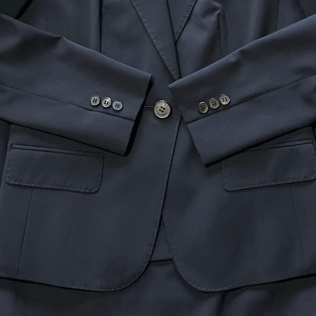 BURBERRY　LONDON 濃紺　スーツセット（ジャケットとスカート）　38