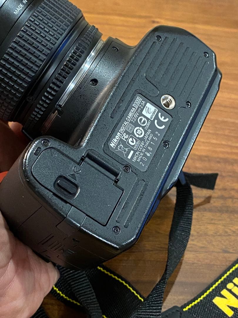 Nikon CCDD3000 デジタル一眼　ニッコール28-70 レンズ付動作品