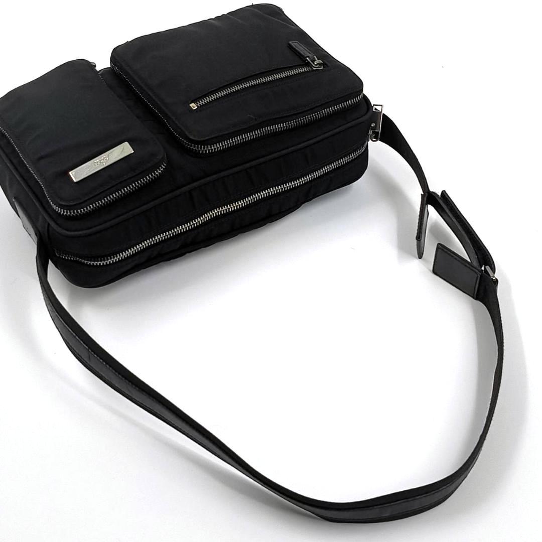 極希少 グッチ ショルダーバッグ ウエスト ボディ ロゴプレート ナイロン 黒