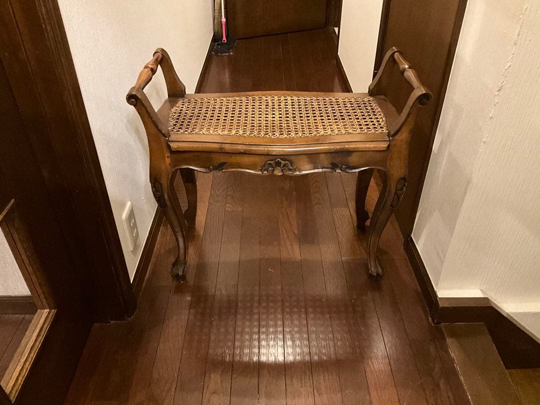 アンティーク ハンドル付き 猫足 籐網座面 スツール