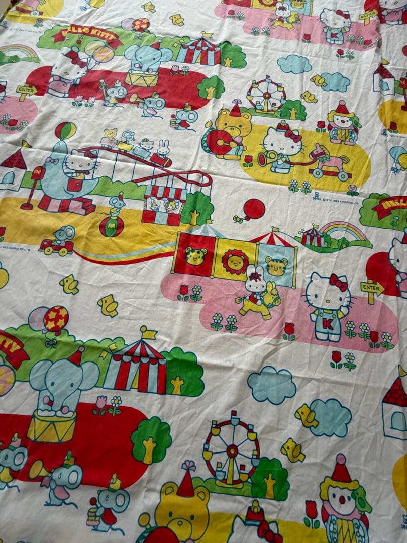 ☆SANRIO HELLO KITTY ビンテージシーツ　フィット　キティ