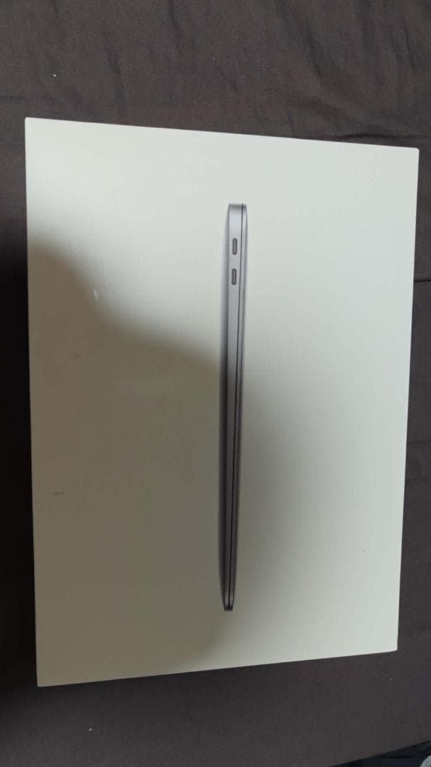 MacBook Air (M1, 8GB, 256GB SSD) 13インチ