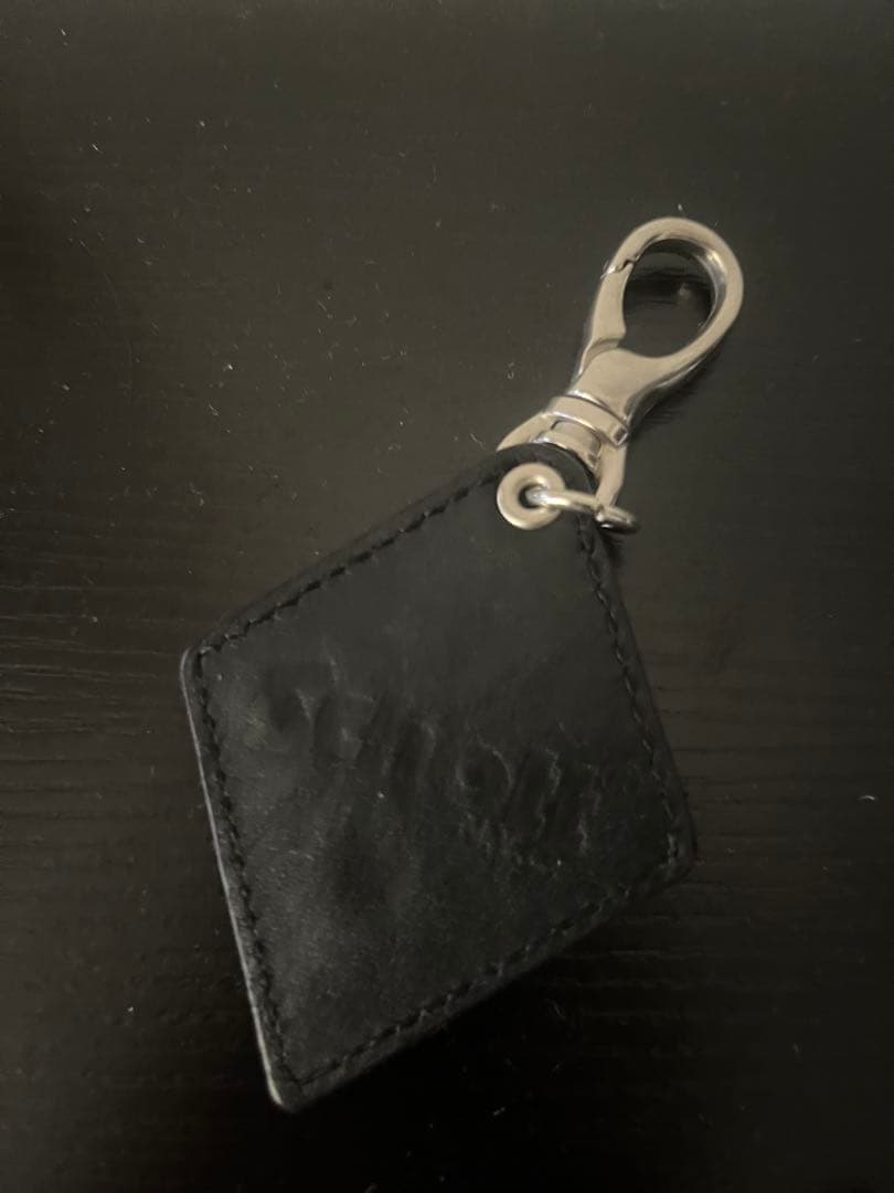 ゴールドチェーンとSchottレザーキーホルダー