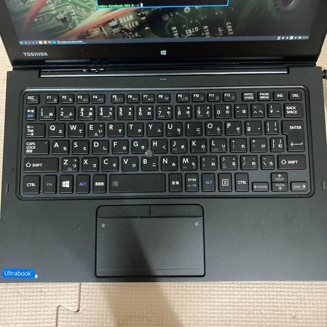 TOSHIBA dynabook R82/B Core m3 メモリ4GB