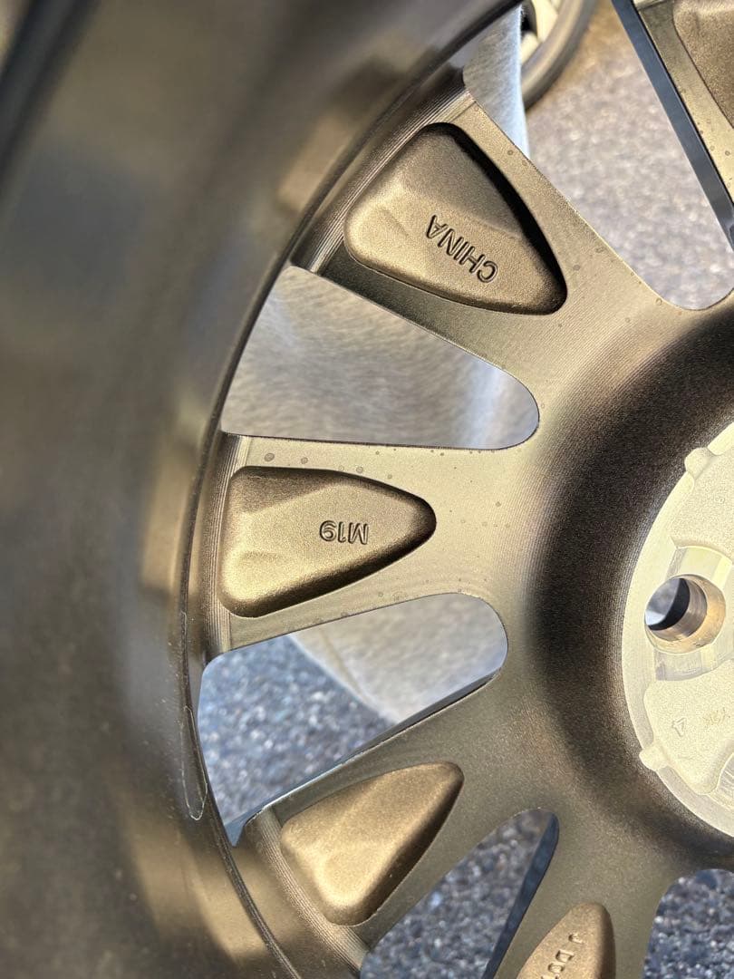 ヴォクシー 17インチ ホイールタイヤセット