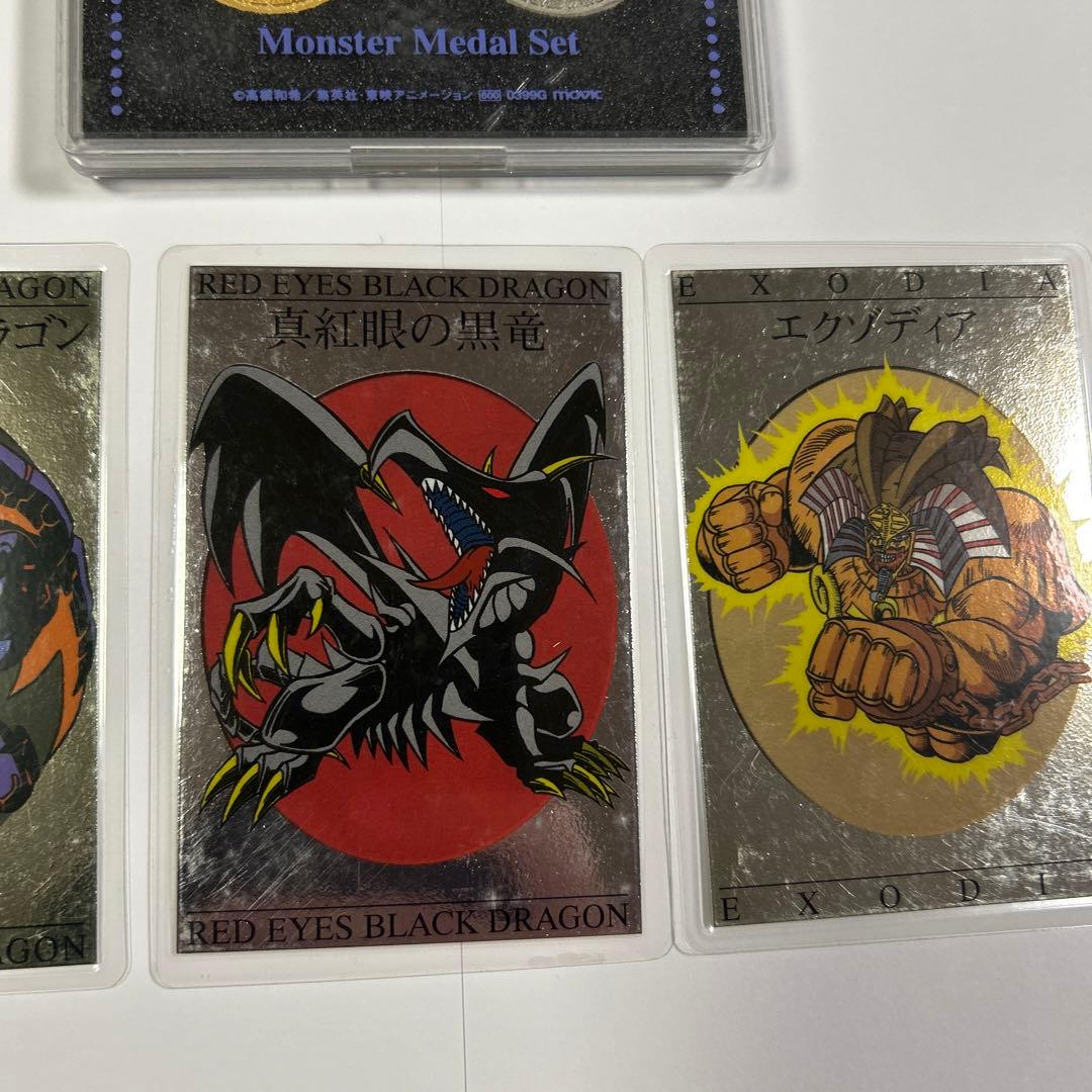 劇場版遊戯王　ラミネートカードセット&記念メダル