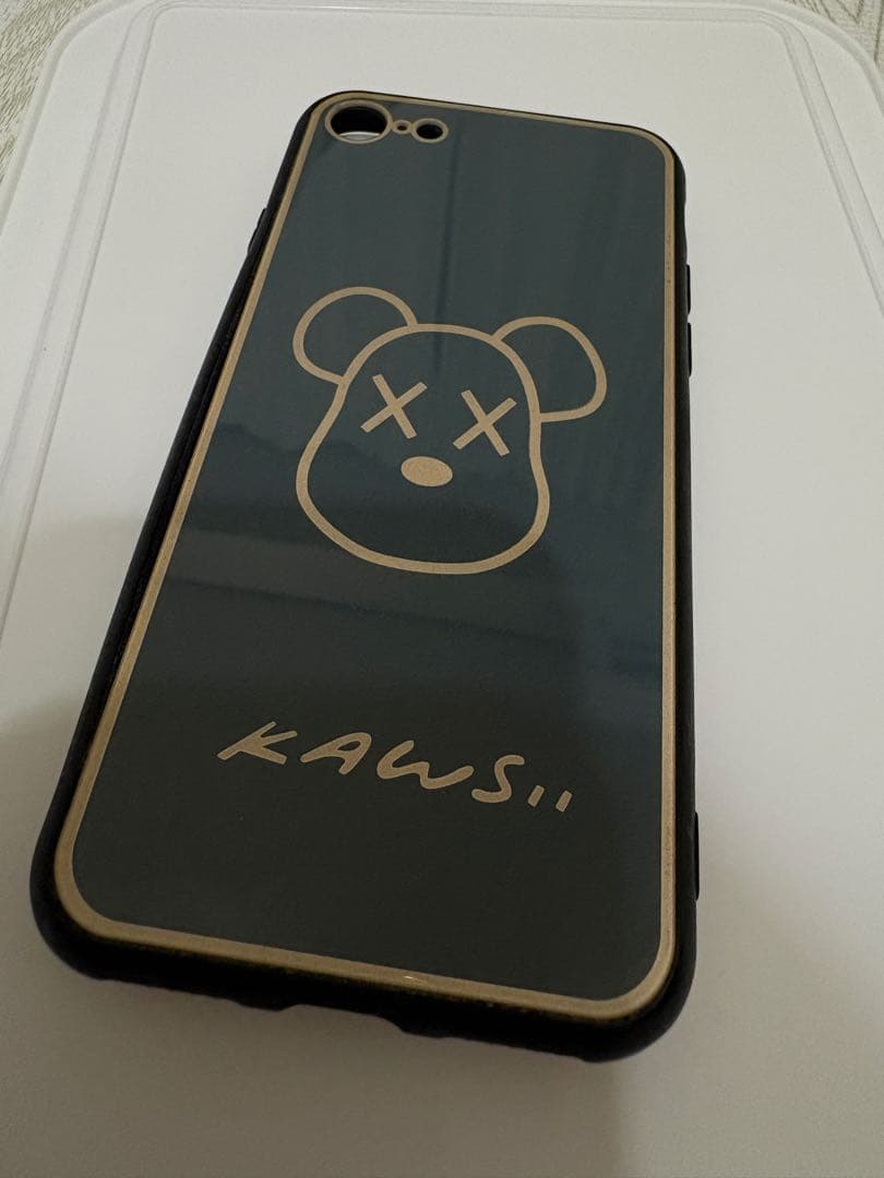 （スマホケース付き）iPhone8 ゴールド 本体 64GB SIMフリー