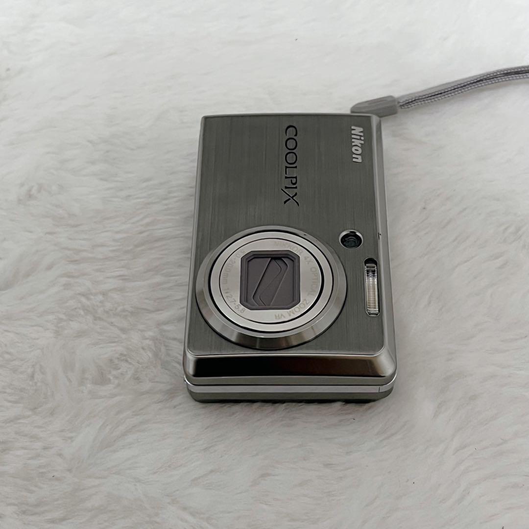 【美品】Nikon COOLPIX S600