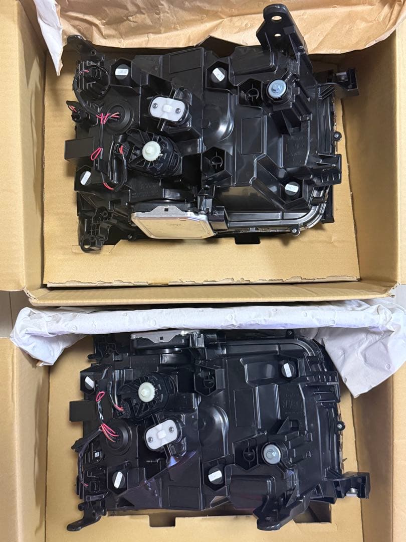 ランドクルーザー250 VX純正角目