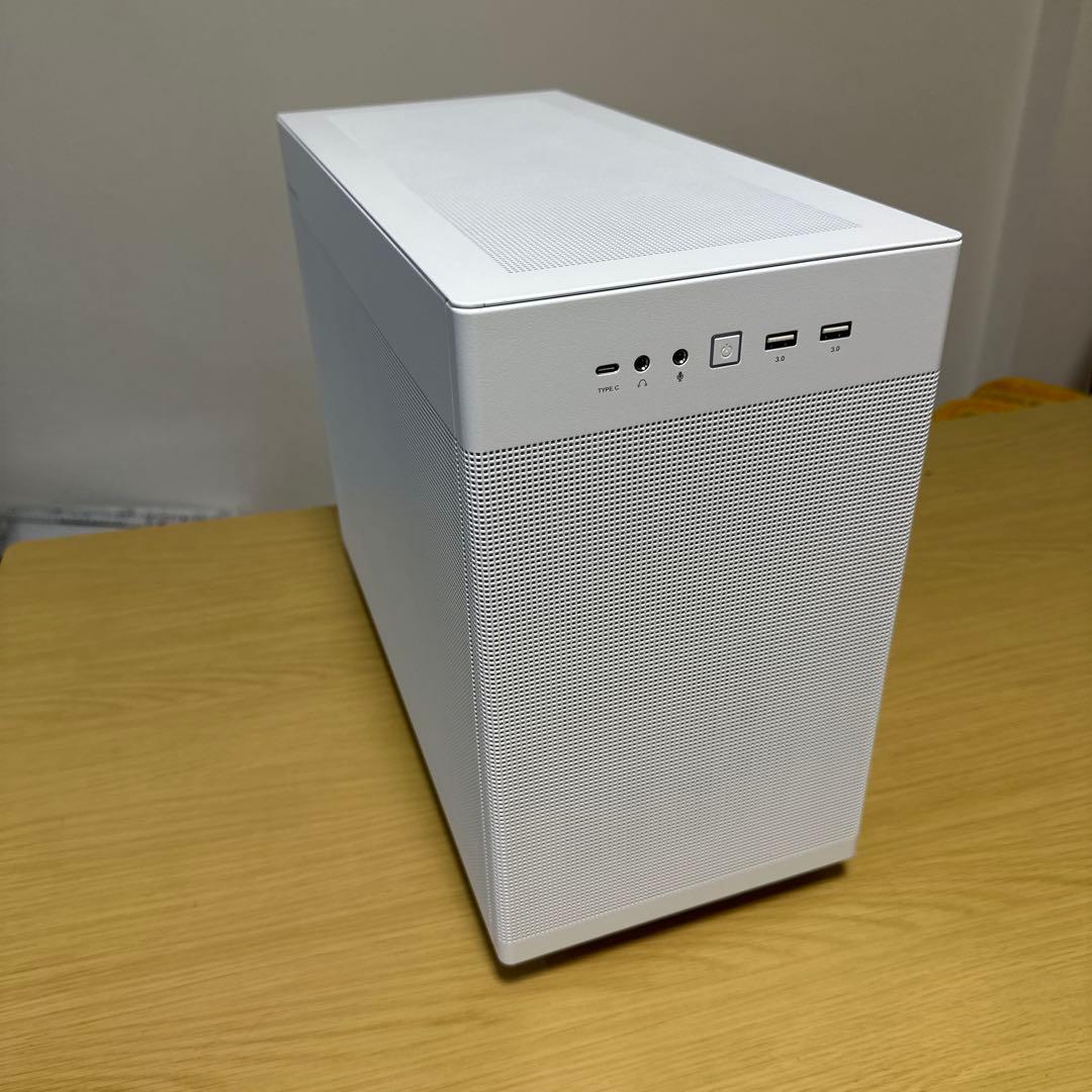 ASUS Prime AP201 MicroATXケース