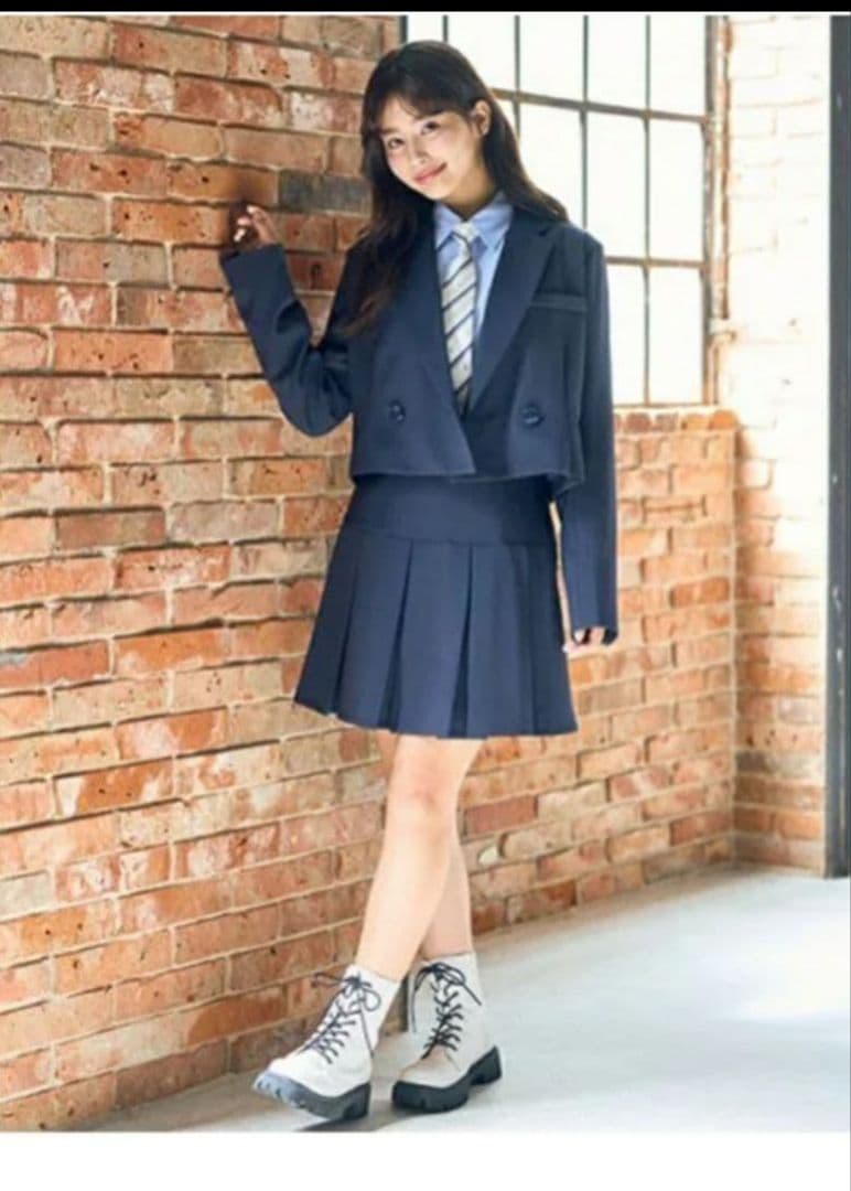 【着用1回】2025 卒服　ラブトキシック ピンクラテ　150サイズ　タグあり。