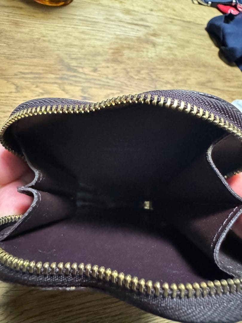 ルイヴィトン ヴェルニ ポルトモネクール アマラント ケース　ハート型