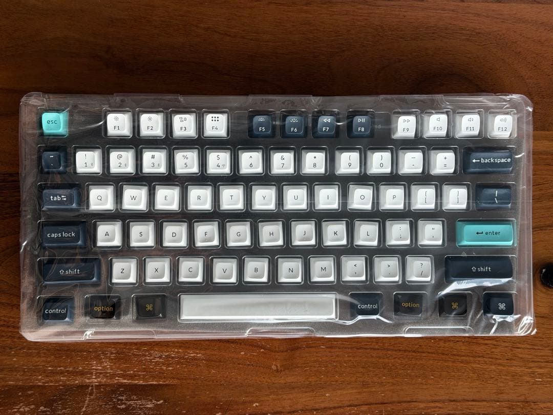 【美品】Keychron Q3 MAX英語配列/キーキャップ セット/バナナ軸