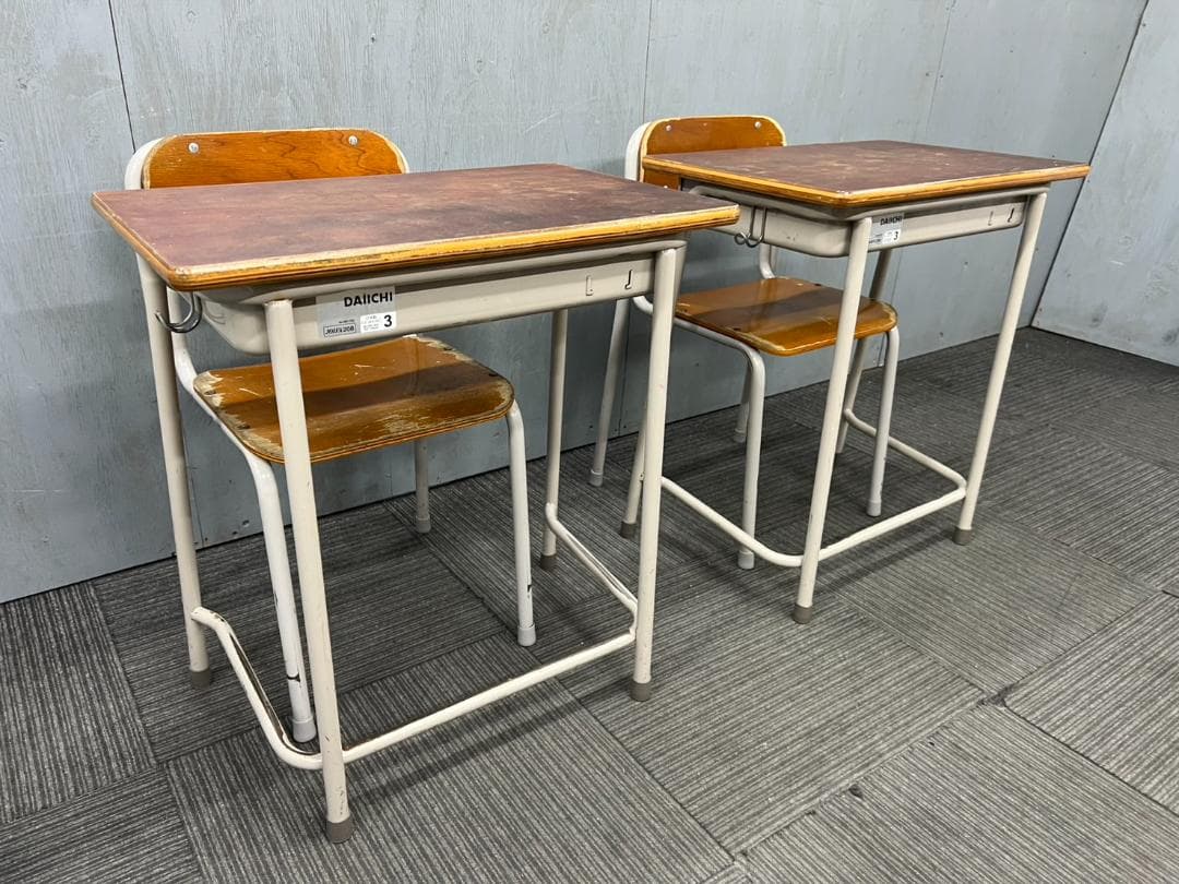 475◆自社便対応地域あり◆ダイイチ◆学童机・椅子2組(旧JIS3号)学校学習塾