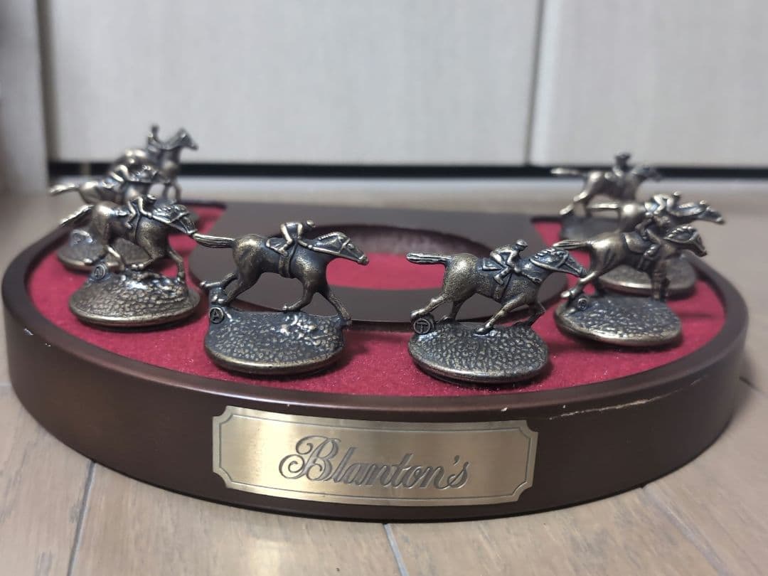 Blanton'sブラントンキャップ台座付き