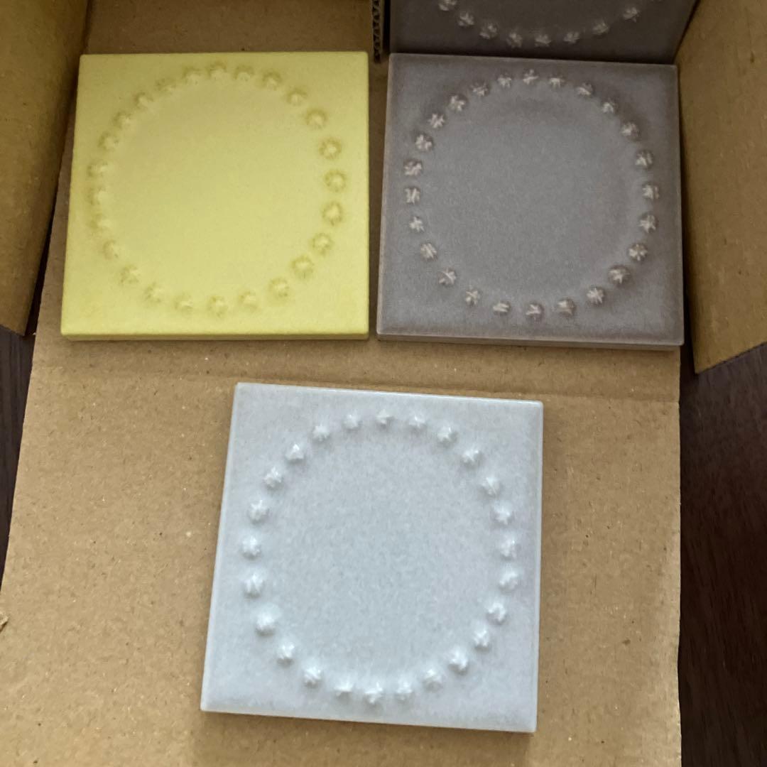 ミナペルホネン　タイル