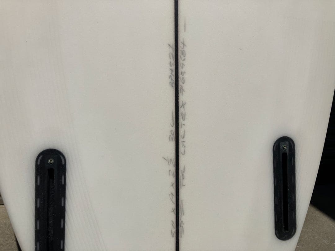 スパローサーフボード 5.11 /30リッター カラムロブソン使用ボード