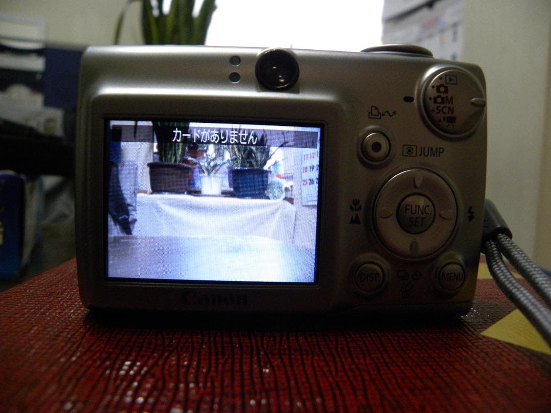 デジタルカメラ（IXY）