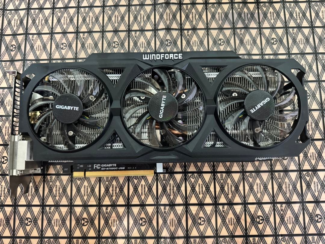 グラフィックボード・グラボ・ビデオカード GIGABYTE WINDFORCE GTX760