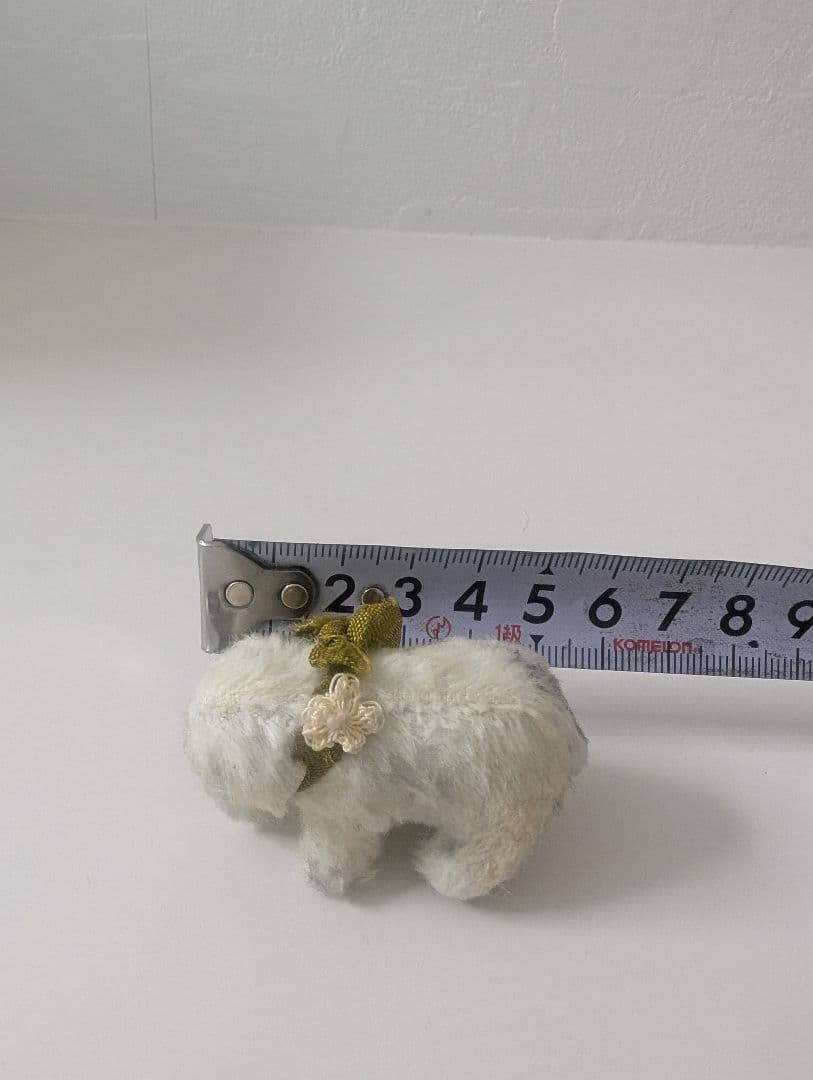 ミニチュア　小さな象のぬいぐるみ