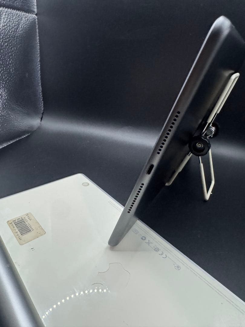 92%SIMフリーお絵かきipadOS26アップル純正マジックキーボードペンシル