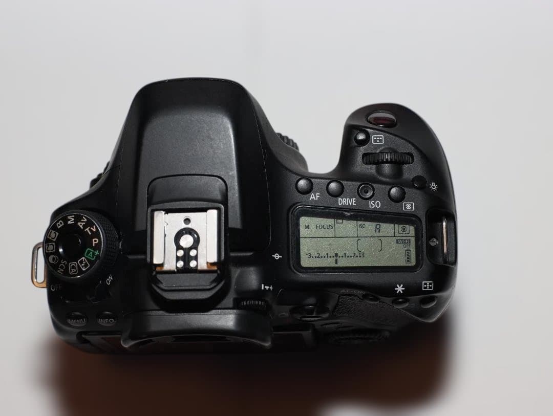 キヤノン Canon EOS 80D ボディ デジタル 一眼レフカメラ 【中古】