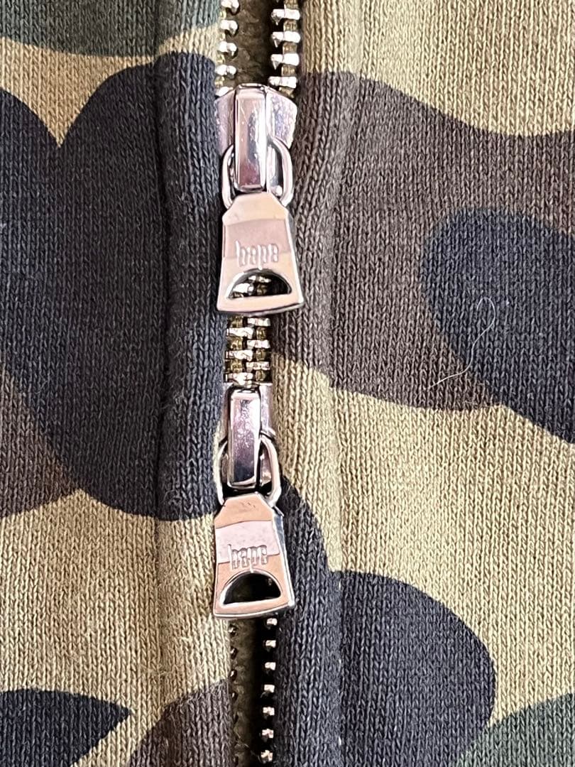 A Bathing Ape (BAPE) シャークカモ柄 フルジップ パーカー