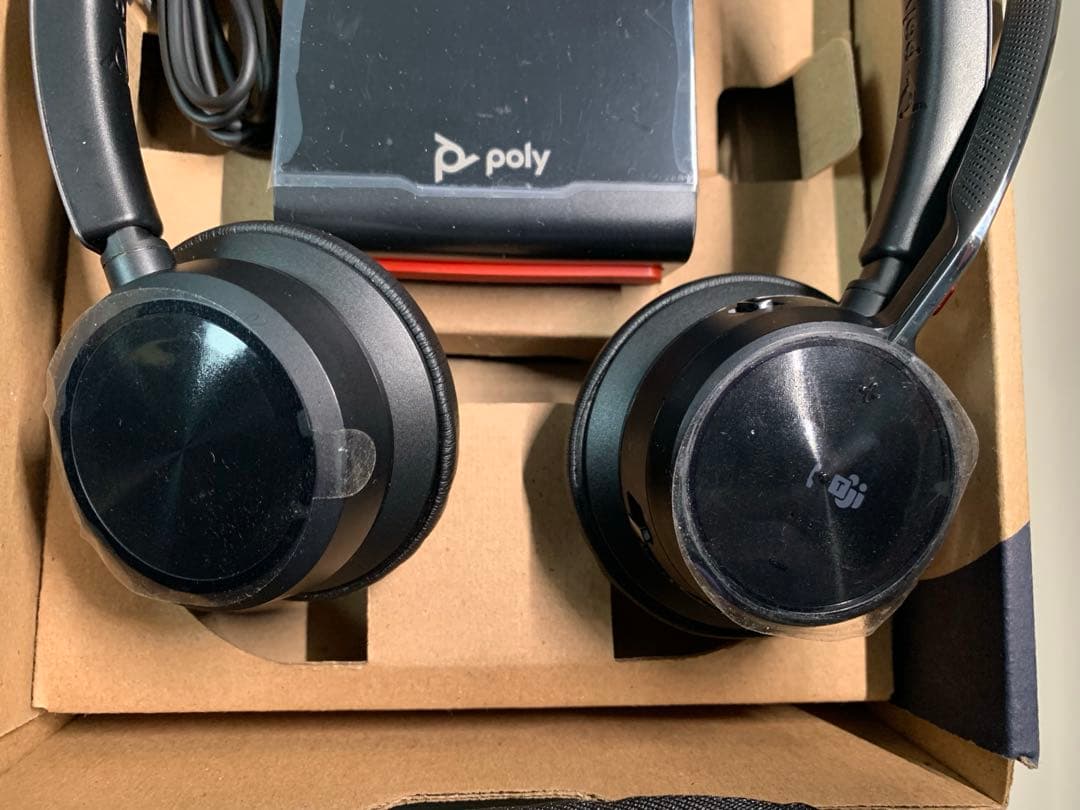 Poly Voyager Focus 2UC ワイヤレスヘッドセット充電スタンド