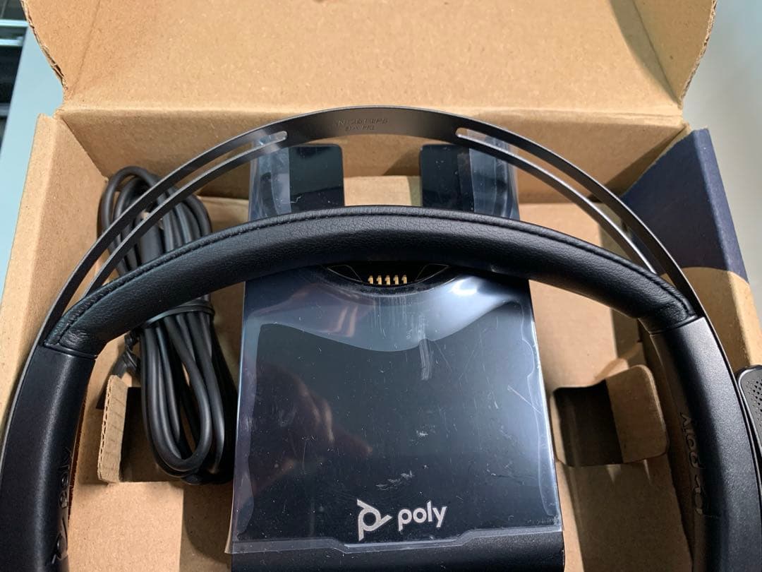 Poly Voyager Focus 2UC ワイヤレスヘッドセット充電スタンド