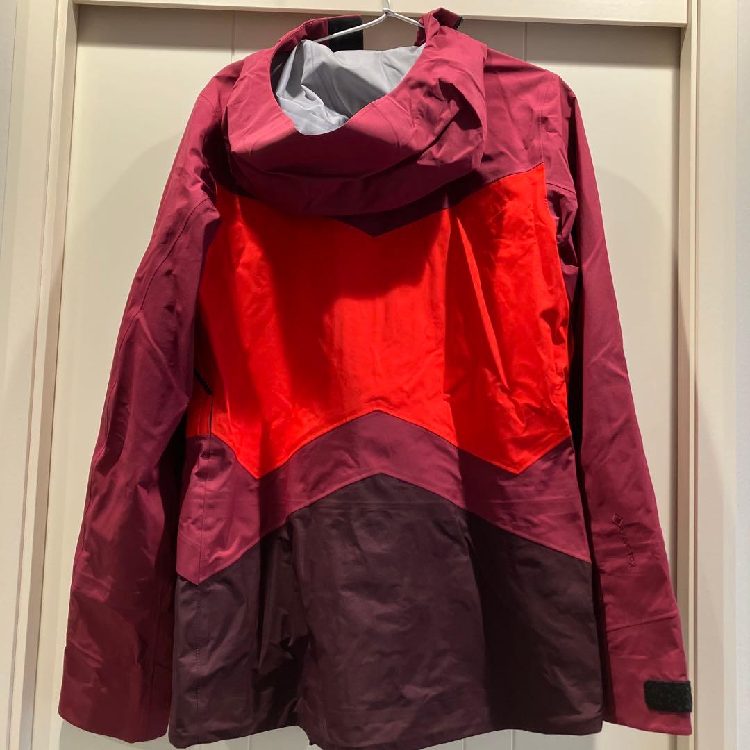 ピークパフォーマンス　グラヴィティジャケットXS・パンツS　ウィメンズ