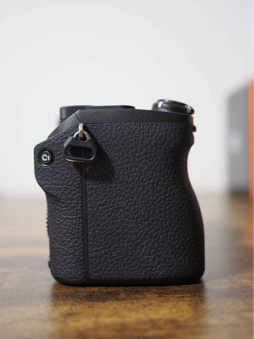 ソニー ミラーレス一眼カメラ α6700 ボディ ILCE-6700 残保証あり