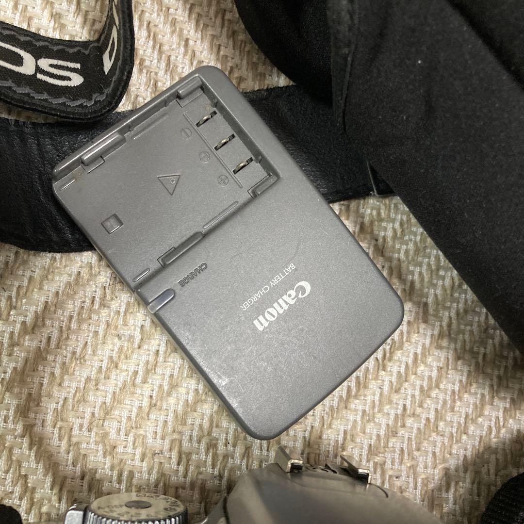 Canon EOS Kiss Digital X 本体とレンズTamronレンズ