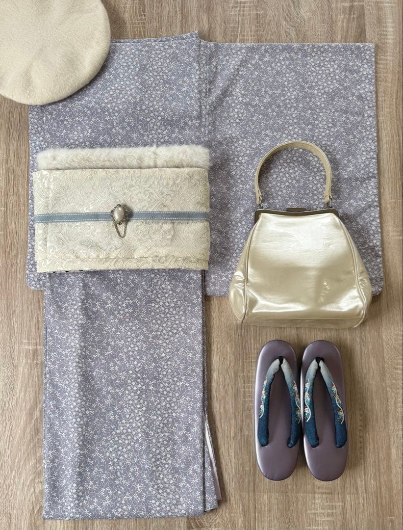 桃*郎様 美品！ 東レシルック 洗える着物 化繊 薄紫 小花 唐草柄 身丈163