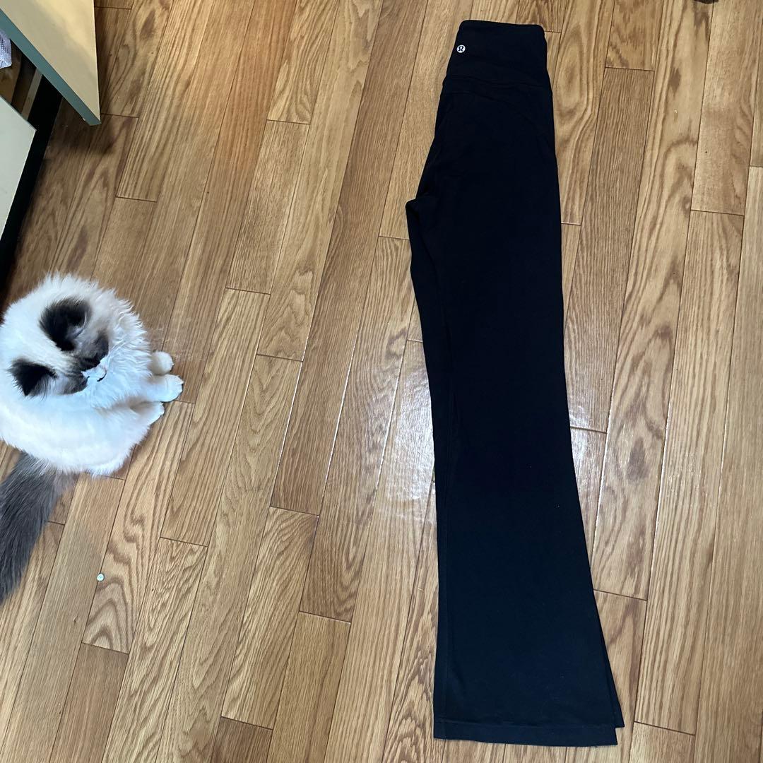 ハイウエスト黒レギンス