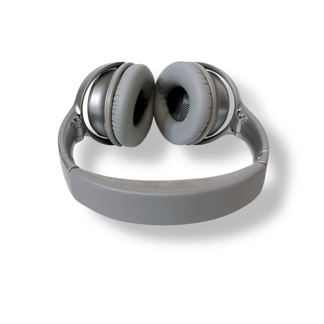 【廃盤品】BOSE QuietComfort 35 シルバーカラー　希少品