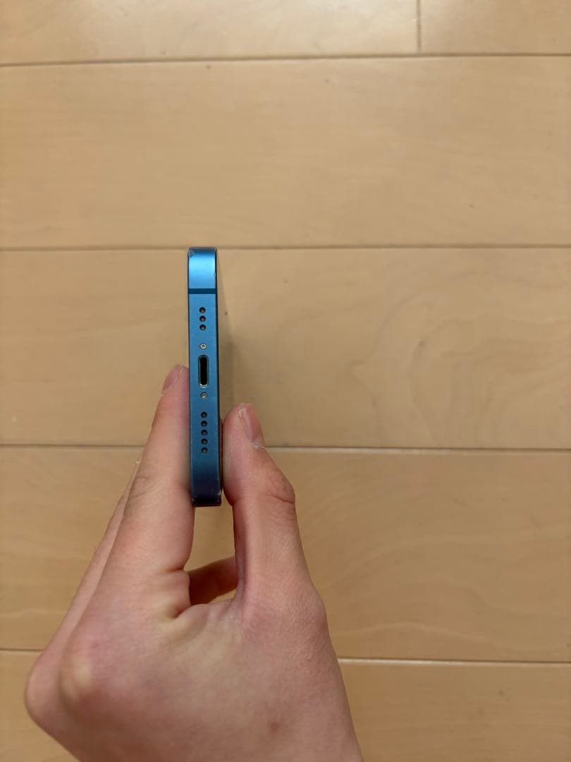 【美品】Apple iPhone 13 本体 青