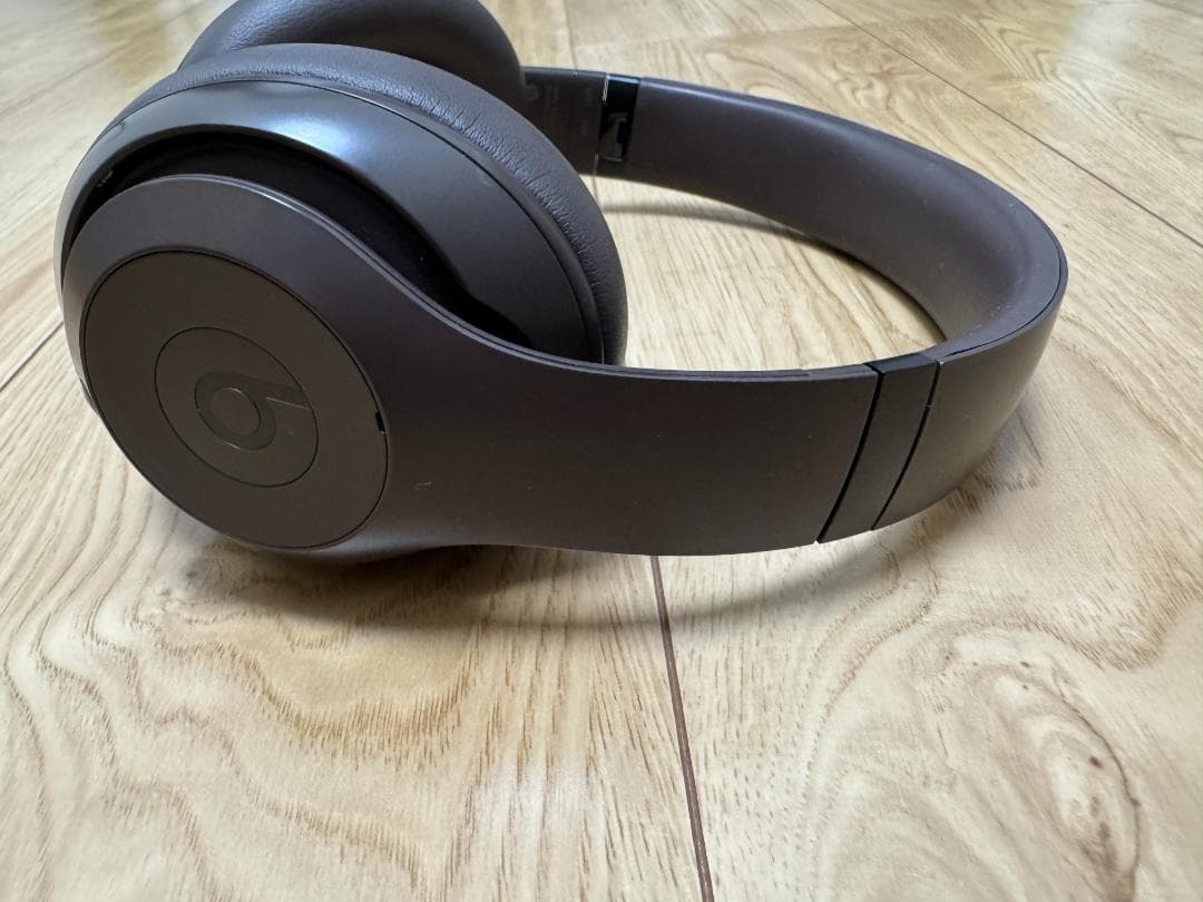 美品 Beats studio Pro ブラウン ワイヤレスヘッドホン