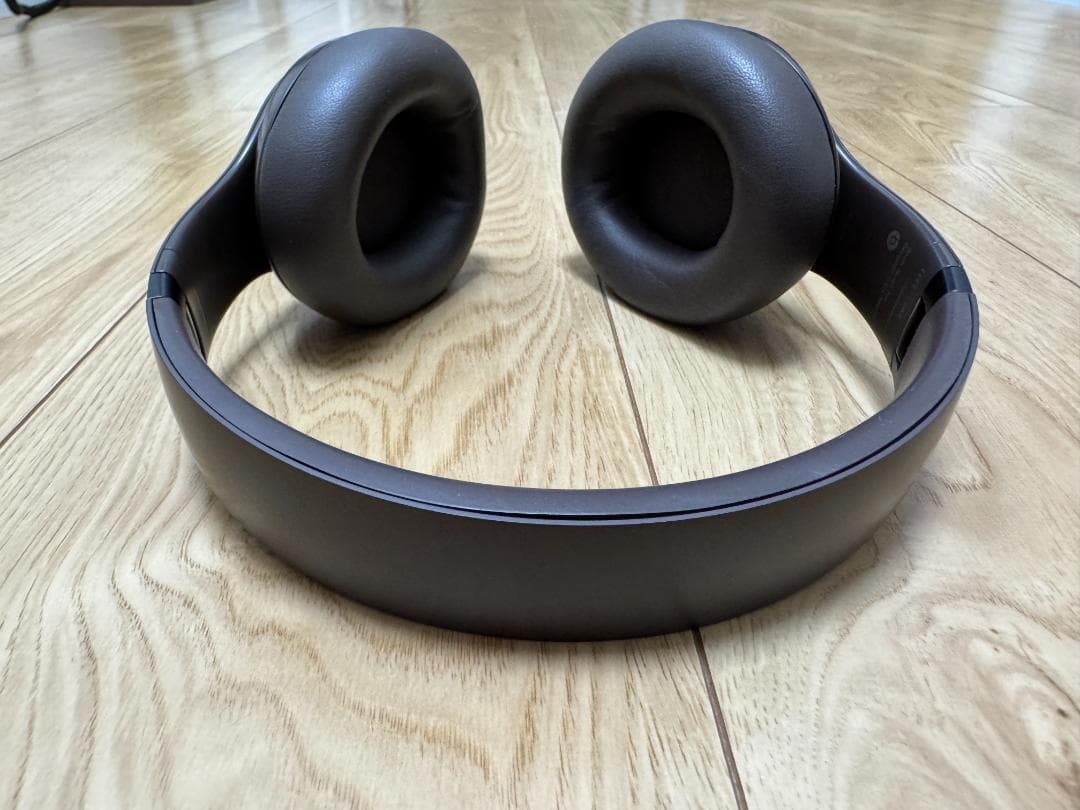 美品 Beats studio Pro ブラウン ワイヤレスヘッドホン