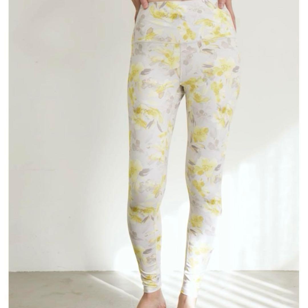 美品★ラバ★LAVA★ヨガウェア上下セット★M★フラワープリント★イエロー
