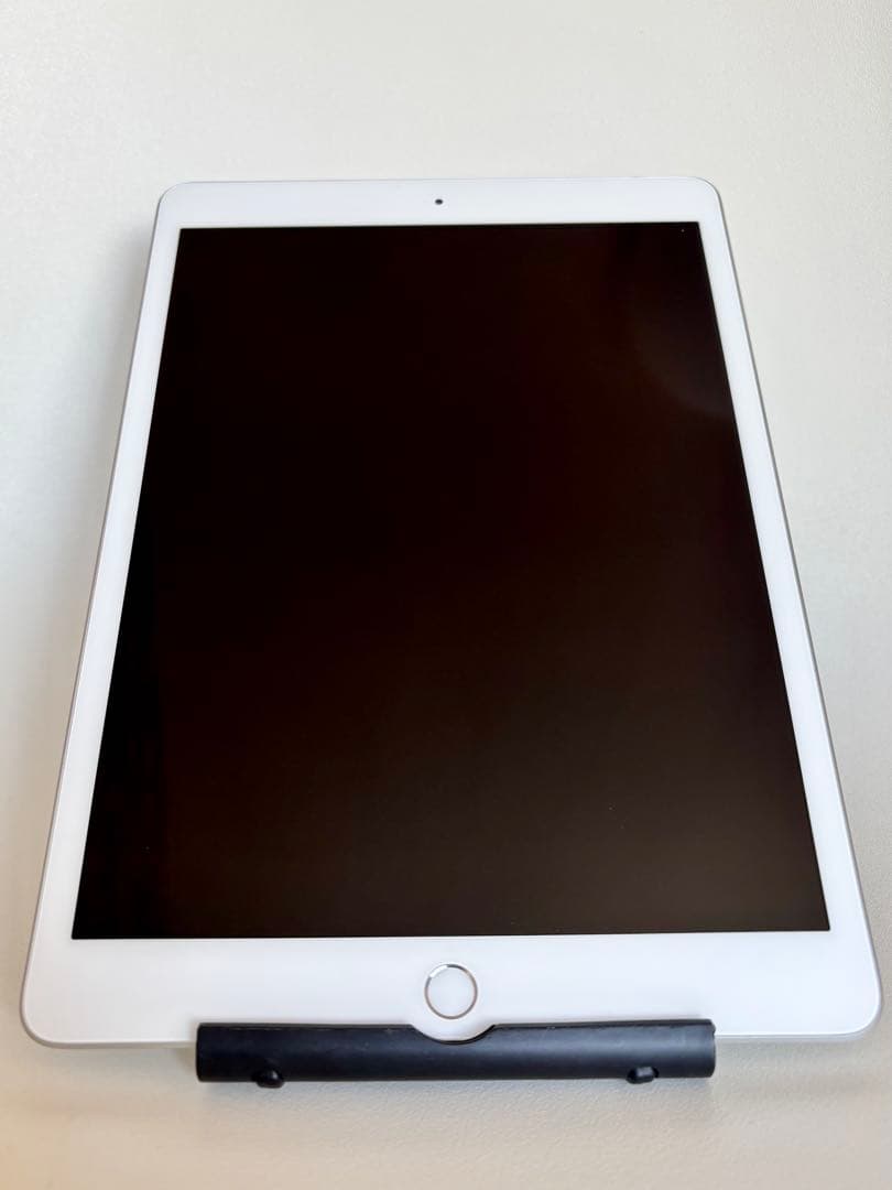 iPad 第8世代 / 128GB / Wi-Fi