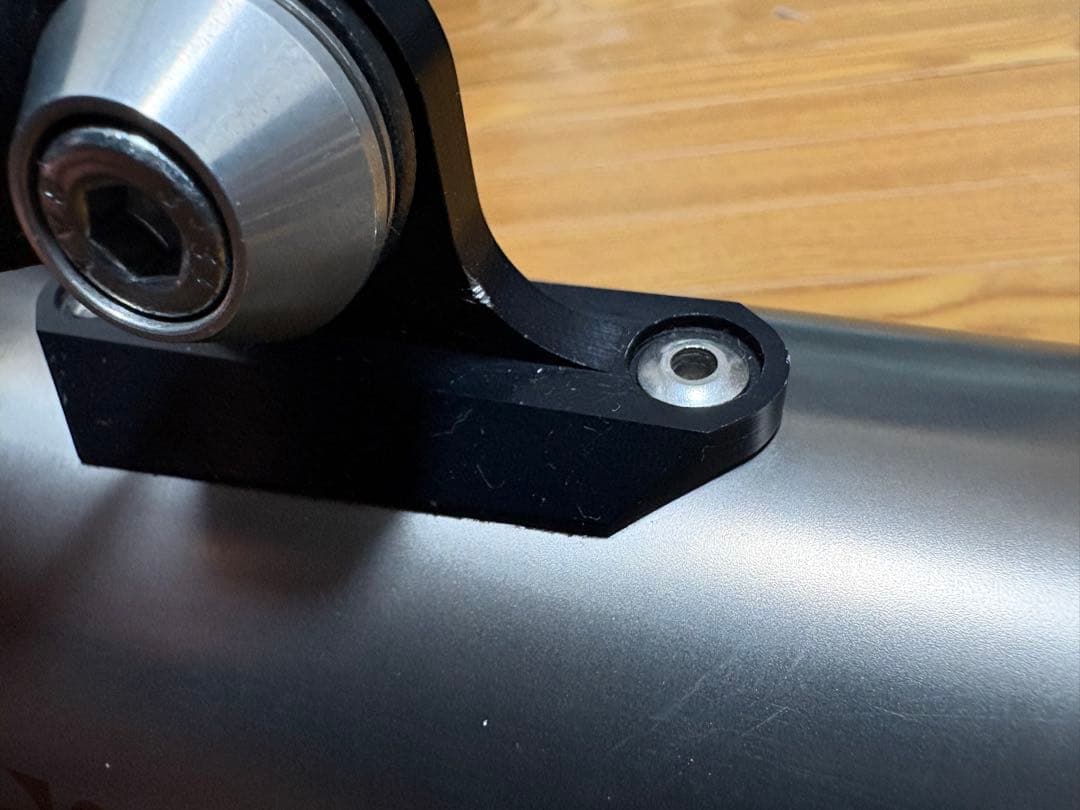 スコーピオン　レッドパワー スリップオンマフラー