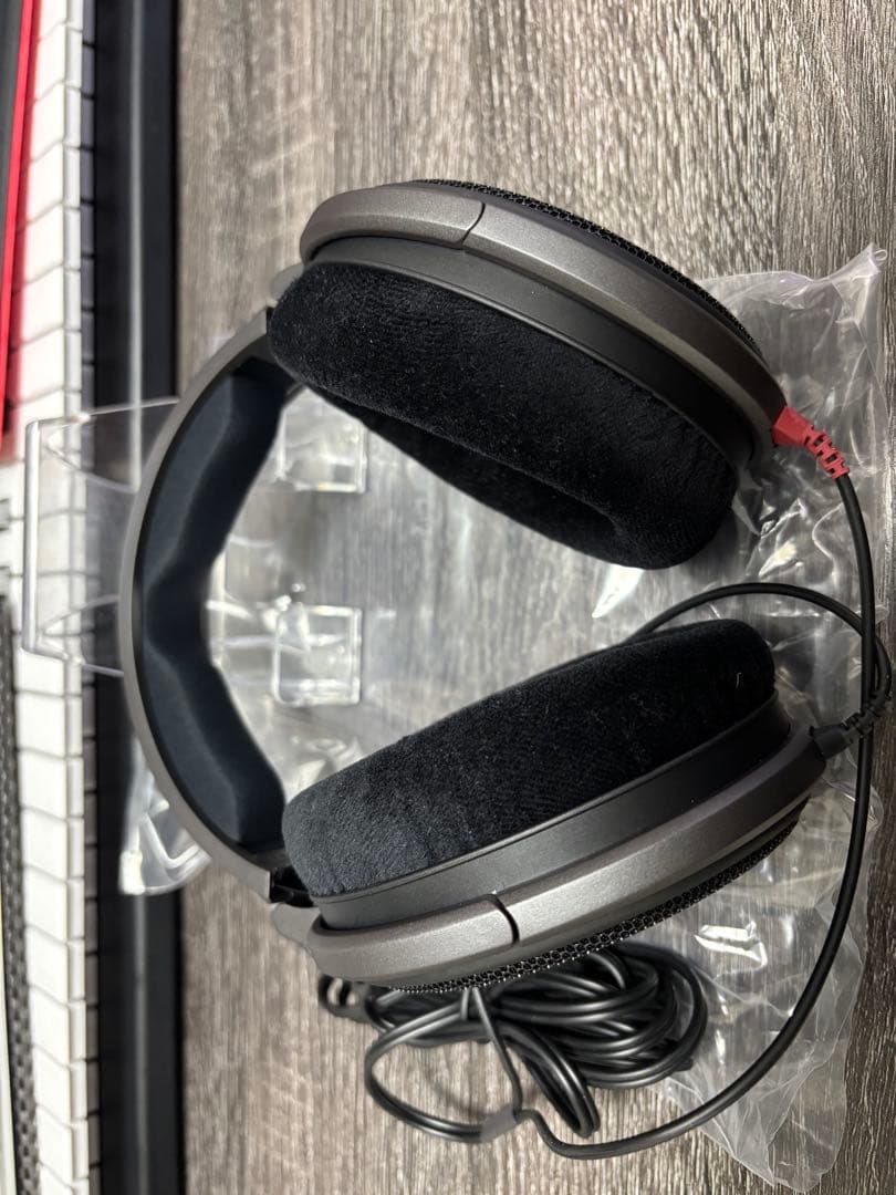 【ほぼ新品】HD600 ゼンハイザー 使用1回のみ モニター ヘッドホン　超美品