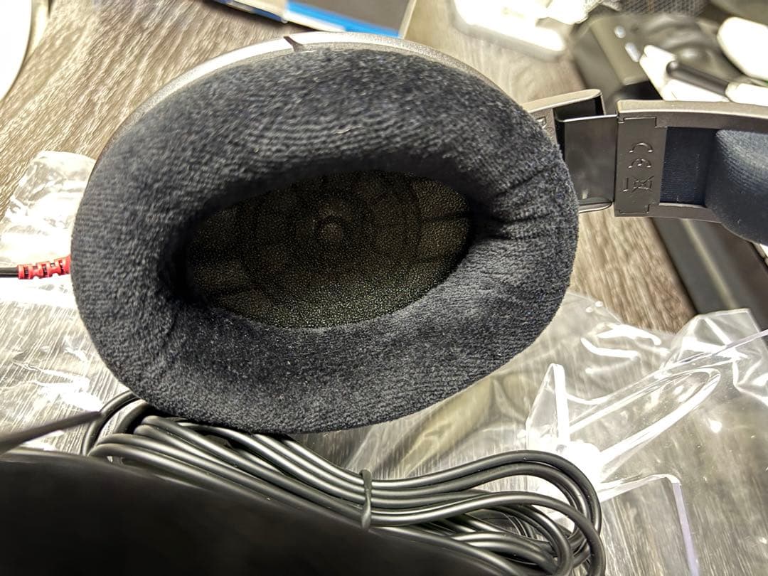 【ほぼ新品】HD600 ゼンハイザー 使用1回のみ モニター ヘッドホン　超美品