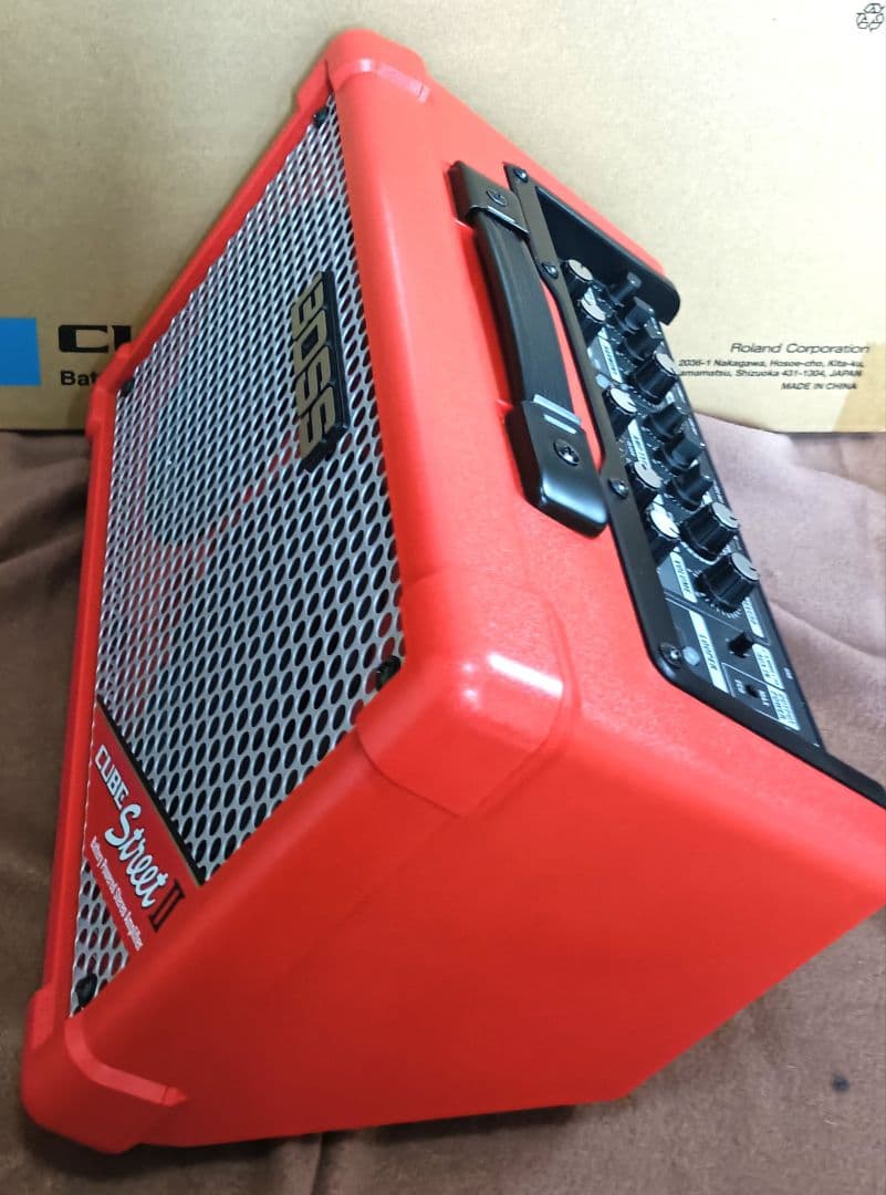 BOSS ボスCUBE Street II レッド