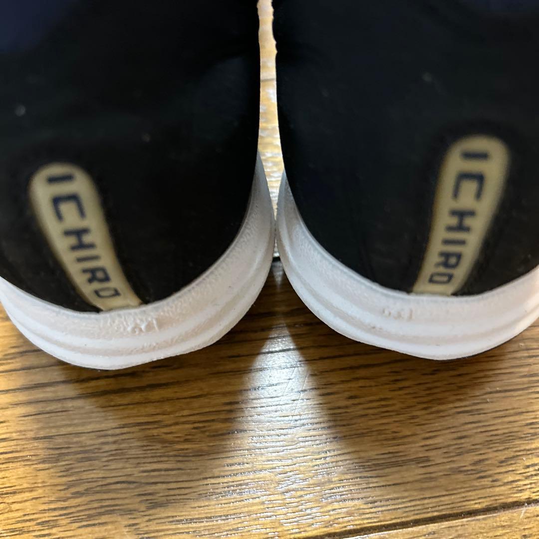 イチロー選手スパイク、アシックス